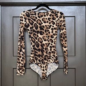BEAR DANCE | cheetah long sleeve bodysuit